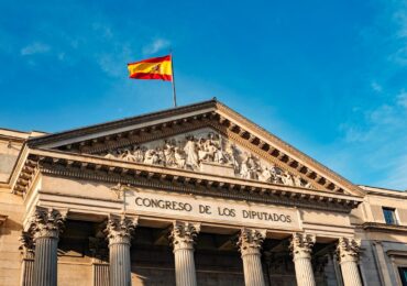 Cómo homologar tus títulos extranjeros en España